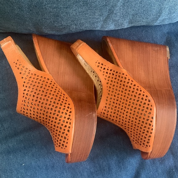 Coach Platform Wedges! - Picture 5 of 8